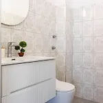 23 - Central, Access Apartman Himara